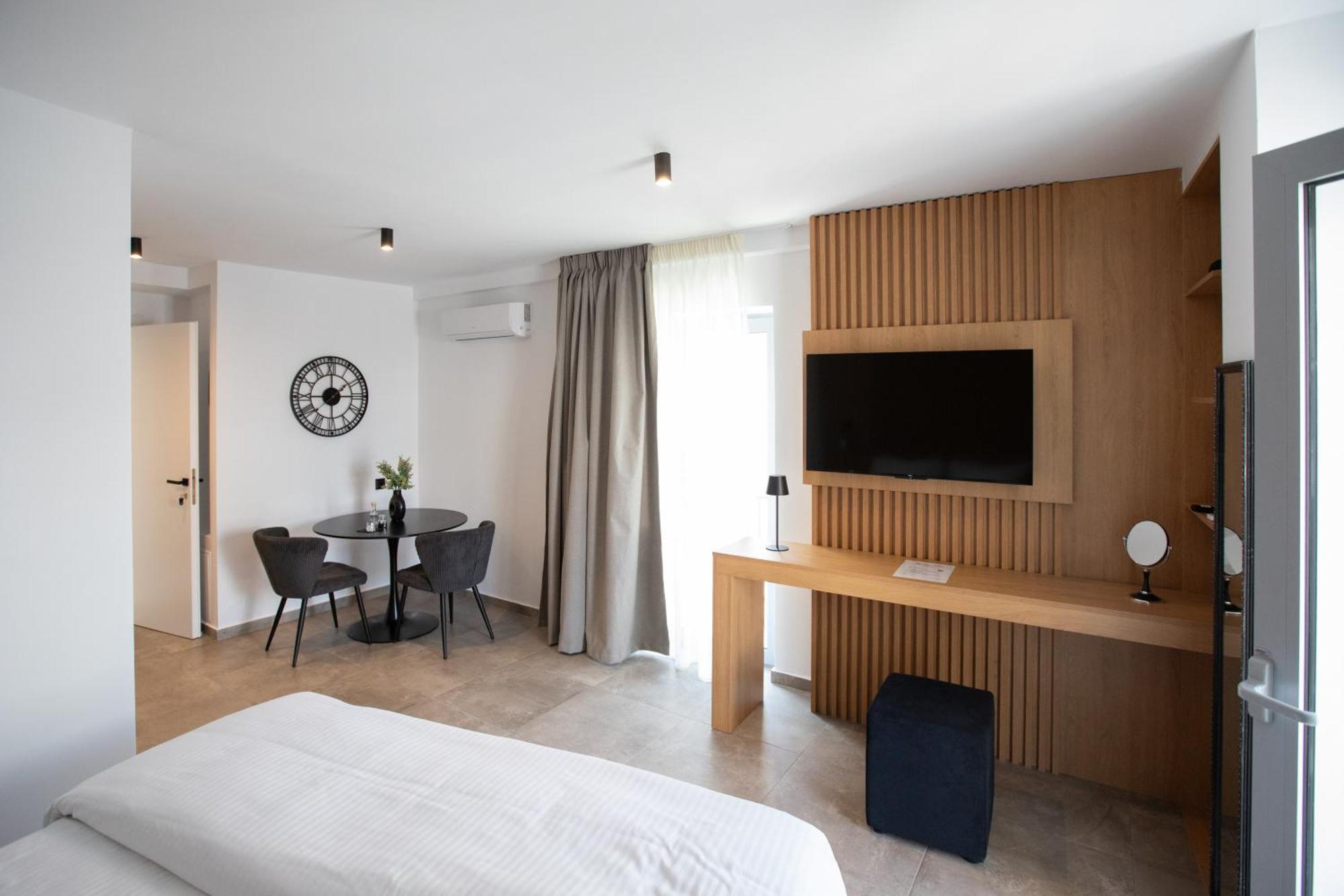 Griffin Suites Heraklion  Exterior photo